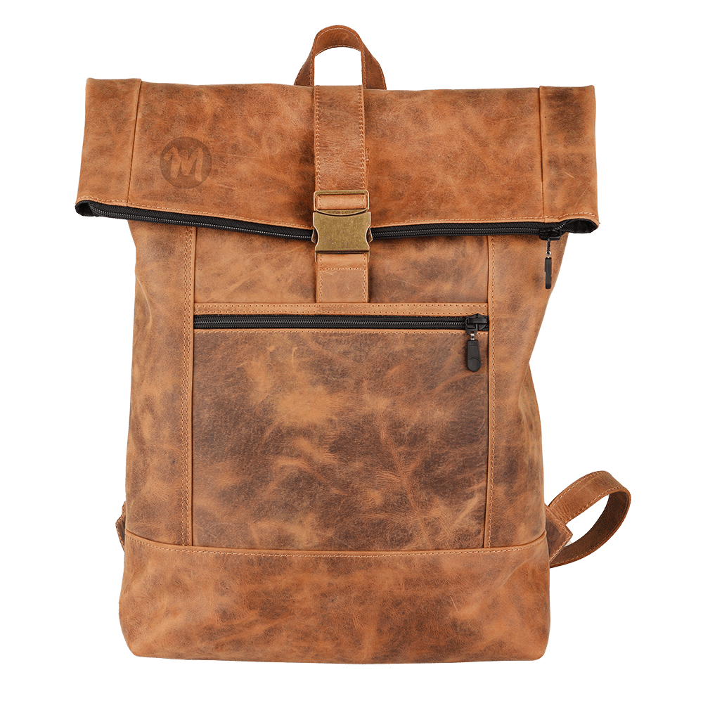 Großer Leder-Rucksack in hellbraun, mit Messingschnalle und Rolltop.