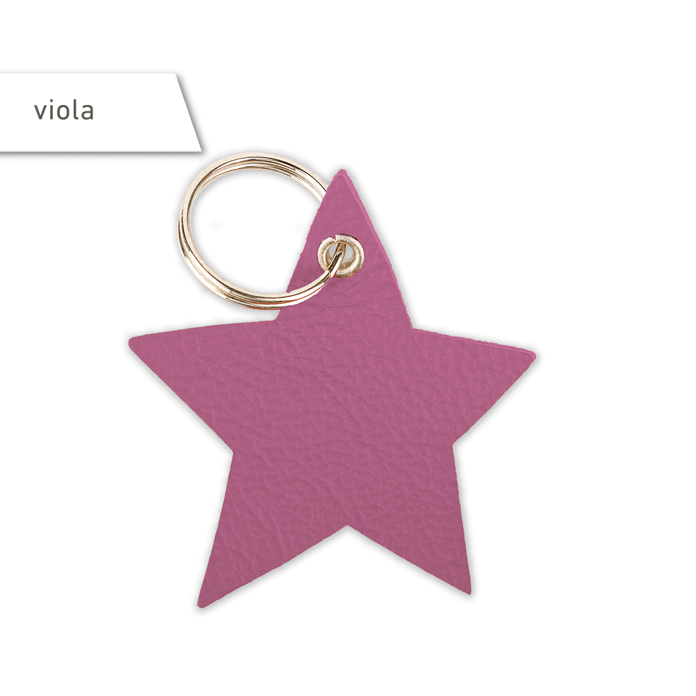 Schlüsselanhänger in Sternenform aus Leder in der Farbe viola.