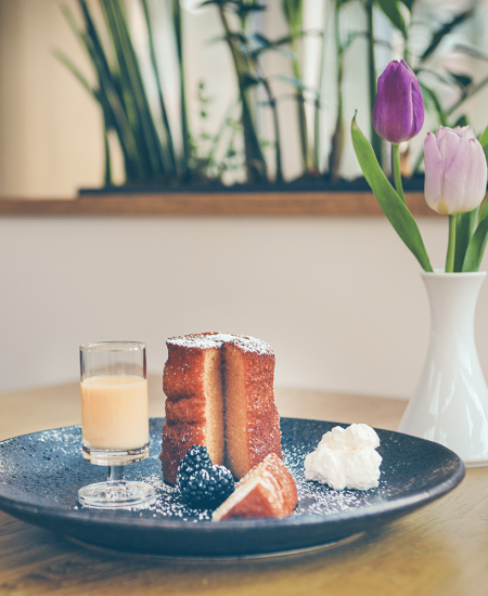 middenmang Kuchen im Glas, in der Geschmacksrichtung Eierlikörkuchen.